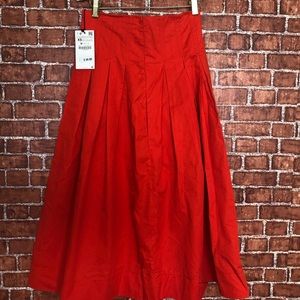 💢SOLD💢ZARA maxi skirt